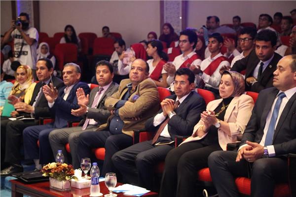 صبحي يشهد حفل تكريم الطلائع الفائزين في المشروع القومي «سفراء ضد  الفساد» 