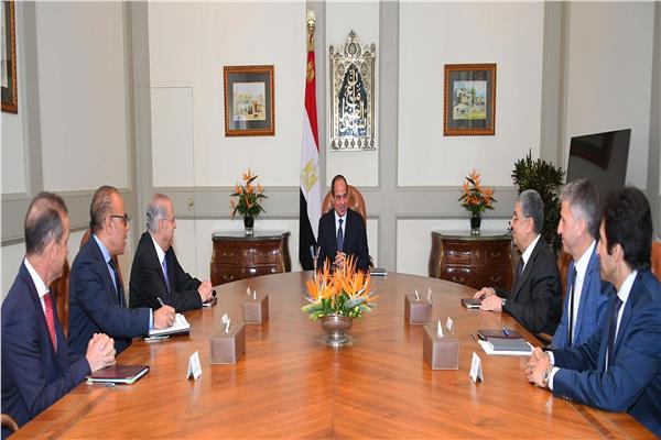 الرئيس السيسي: الربط الكهربائي مع قبرص يعزز التعاون بين البلدين