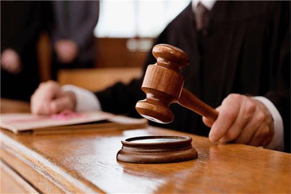 المحكمة تنبه على الدفاع حضور متهمي «التمويل الأجنبي» بشخصهم