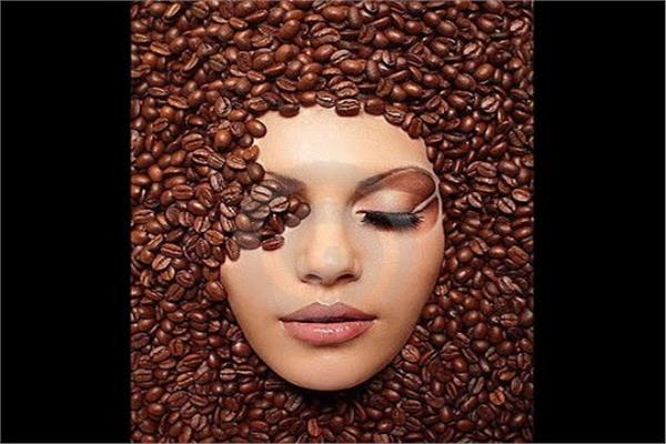 صبغ الحواجب من تفل القهوة والكاكاو