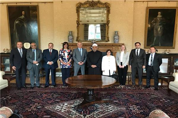  السفيرة نبيلة مكرم وزيرة الدولة للهجرة وشؤون المصريين بالخارج