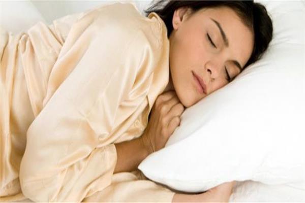 وصفة طبيعية تعالج الأرق من غير أدوية وتساعد على النوم بسرعة .