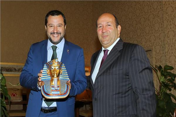 هشام بدر سفير مصر في روما مع سالفيني نائب رئيس الوزراء ووزير الداخلية الإيطالي
