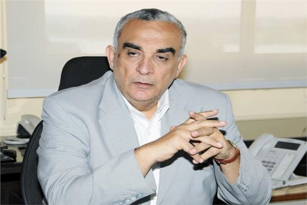 عبد الحميد أباظة - رئيس لجنة مشروع قانون التأمين الصحي