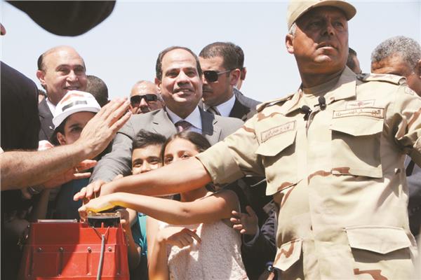 الرئيس عبد الفتاح السيسي خلال تدشين القناة