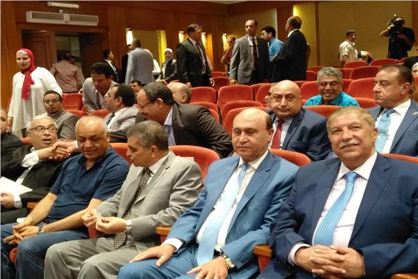 مميش يستقبل رؤساء التحرير في الذكرى الثالثة لحفر قناة السويس 