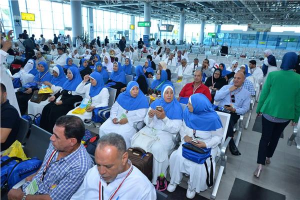 مصر للطيران تُسير 24 رحلة لنقل 5250 حاجًا للأراضي المقدسة