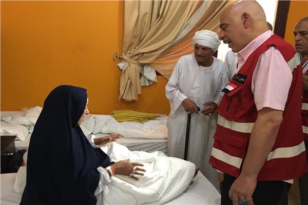 بعثة الحج الطبية خلال تفقد العيادات في مكة المكرمة