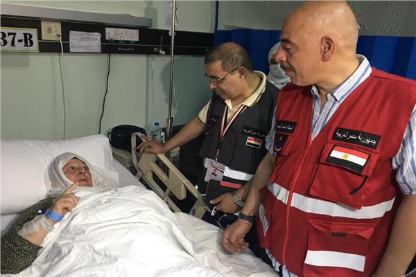  44 حاجا مصريا يتلقون الرعاية الطبية 