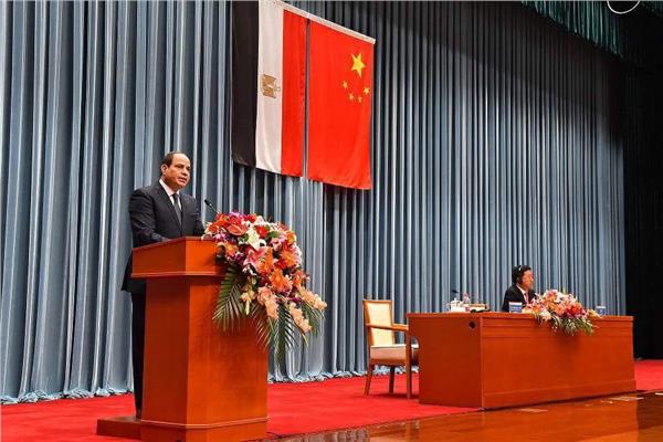 الرئيس السيسي خلال زيارة أكاديمية الحزب الشيوعي الصيني