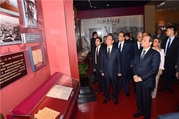 الرئيس السيبسي في أحد أنشتطه خلال زيارة الصين