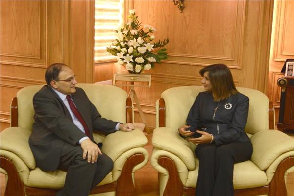 وزيرة الهجرة تلتقي سفير أرمينيا