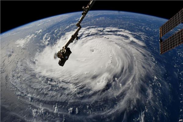 اجتياح إعصار «فلورنس» للساحل الأمريكي