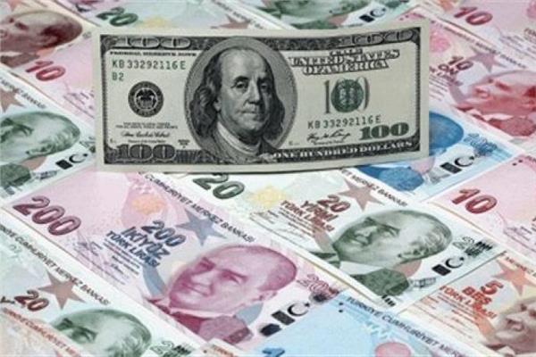 رفع أسعار الفائدة لم يحمي الليرة التركية من التراجع أمام الدولار