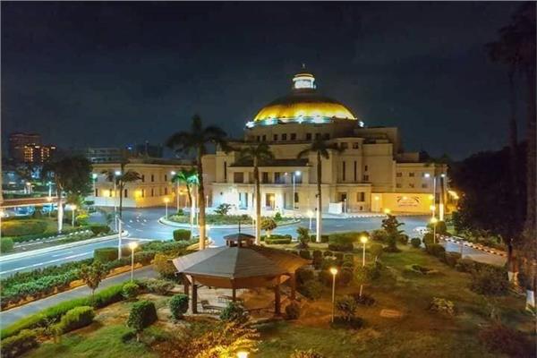 جامعة القاهرة تزينت من مساء الجمعة لاستقبال العام الدراسي الجديد