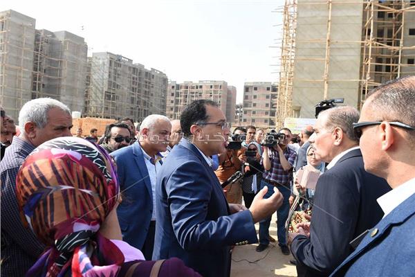 رئيس الوزراء خلال جولته بمحافظة أسيوط