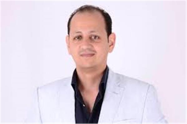 أحمد المصري أستاذ الجراحة العامة واستشاري جراحة المناظير والسمنة
