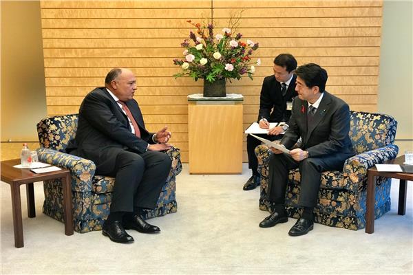 وزير الخارجية يلتقي رئيس وزراء اليابان