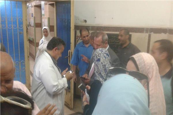 الدكتور سعد مكي وكيل وزارة الصحة بالدقهلية في جولة بالمستشفي " أرشيفية "