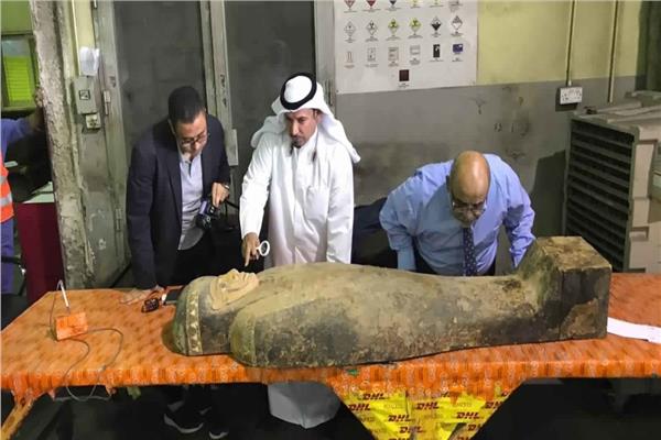 «غطاء التابوت الأثري» المهرب إلى الكويت