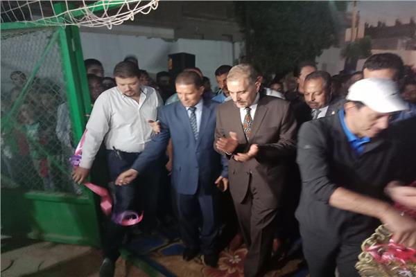الوزير ومحافظ أسيوط في افتتاح ملعب نجيل 