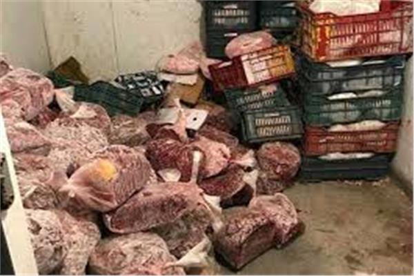 ضبط 17 طنا من اللحوم والدواجن والكبدة غير صالحة للاستخدام الادامى بالعبور