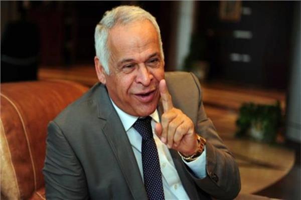 محمد فرج عامر- رئيس لجنة الصناعة بمجلس النواب