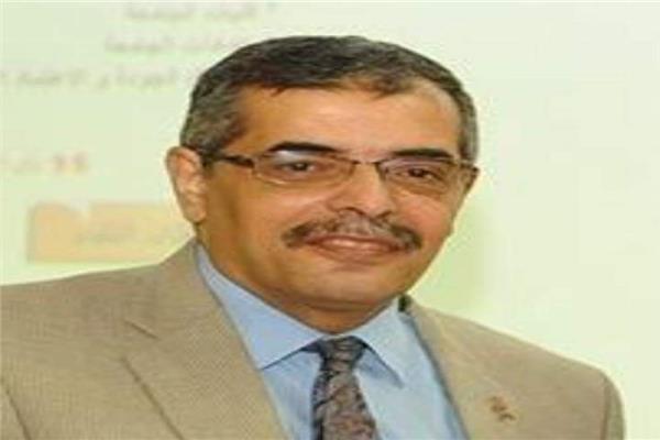 الدكتور حسين المغربي القائم بعمل رئيس جامعة بنها