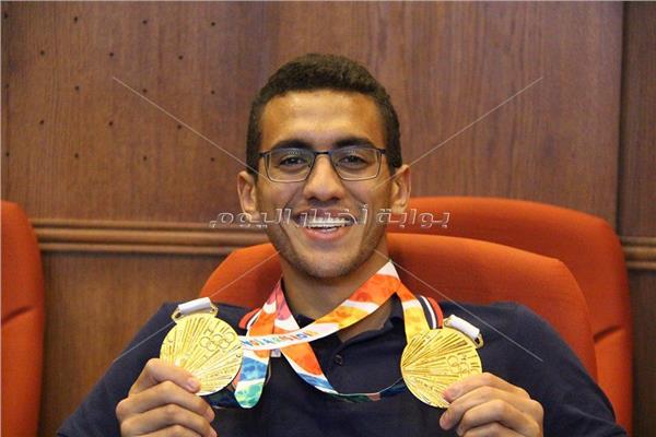 أحمد أسامة بطل الخماسي الحديث والحاصل على ميداليتين ذهب