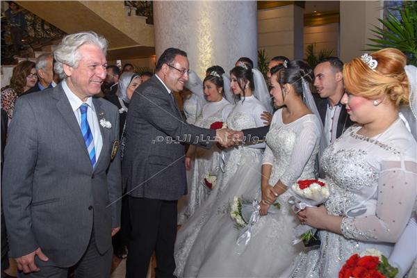 حفل زفاف جماعي لـ 100 عريس وعروس من الأيتام بحضور محافظ الإسكندرية