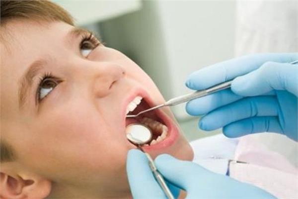 باسم سمير يوضح التوقيت المناسب لعمل تقويم الأسنان عند الأطفال
