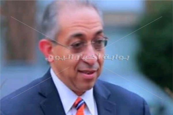 د. نادر حنا استاذ جراحات أورام الجهاز الهضمي