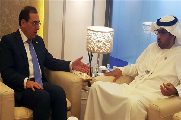 «الملا» يلتقي وزير الدولة الإماراتي بمؤتمر أبوظبي للبترول