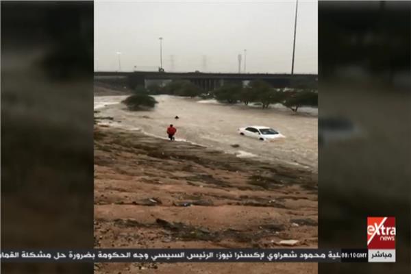 موجة الطقس السيء بالكويت 