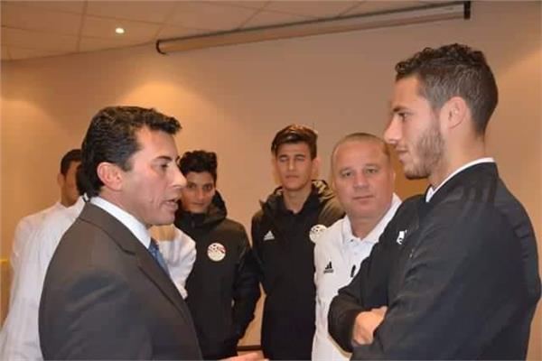 وزير الرياضة يلتقي المنتخب الاولمبي في الاسكندرية 