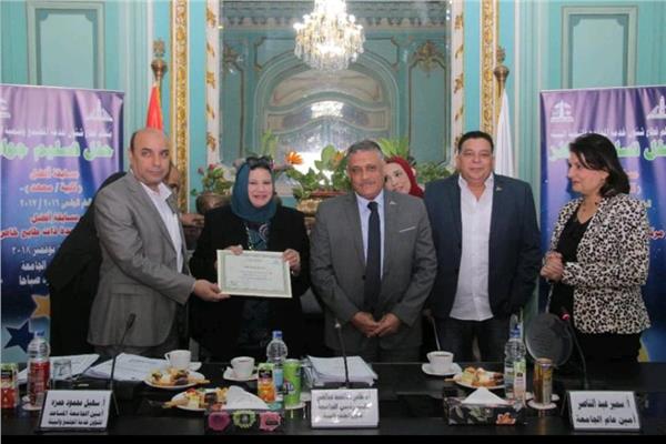 جامعة عين شمس تكرم الفائزين بأفضل كلية في المسابقة السنوية