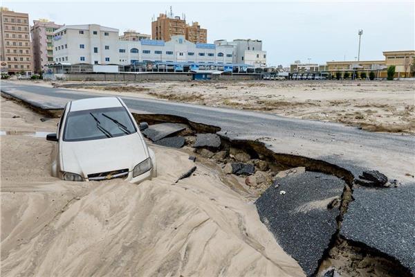آثار السيول بالكويت