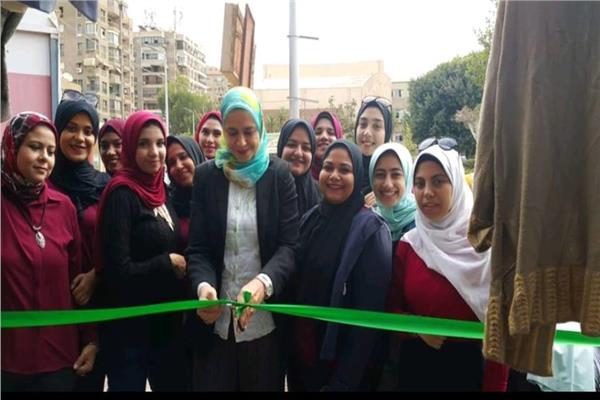 سلسلة من المعارض الخيرية بكلية البنات جامعة عين شمس
