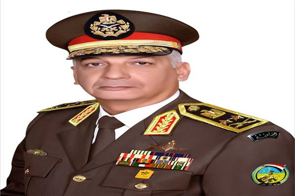 القائد العام للقوات المسلحة وزير الدفاع والإنتاج الحربي الفريق أول محمد زكي 