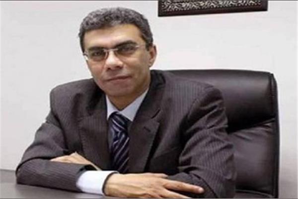 الكاتب الصحفي ياسر رزق رئيس مجلس إدارة مؤسسة "أخبار اليوم"