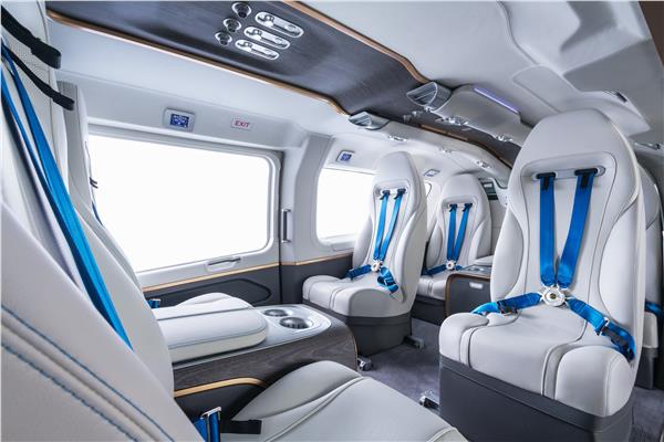 التصميم الجديد داخل الطائرة لرجال الأعمال بالتعاون مع مرسيدس