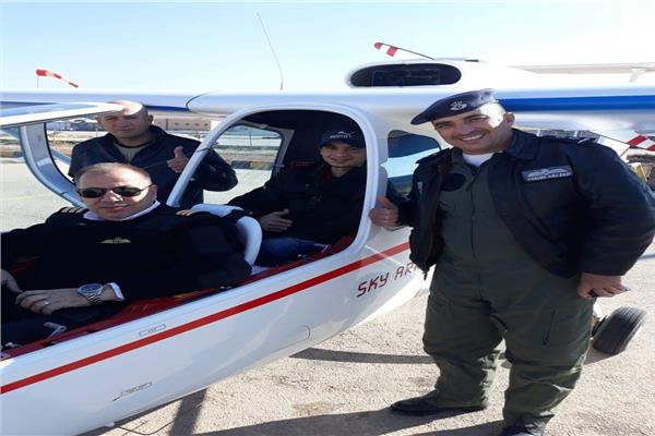 الطيران الشراعي الأردني يحقق حلم شاب من ذوي الإحتياجات الخاصة بالطيران 