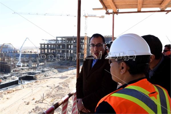 رئيس الوزراء يتفقد المشروعات الجاري تنفيذها بمدينة العلمين الجديدة_ تصوير:أشرف شحاتة