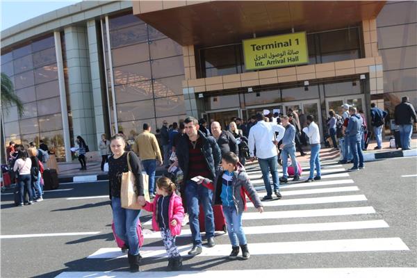 مطار شرم الشيخ يستقبل أول طائرة سياحية من «طاجيكستان» 