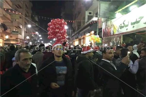 5 مشاهد من احتفالات الكريسماس.. كرنڤالات الشوارع تجمع المسلمين والأقباط 