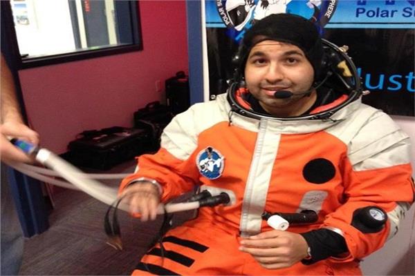 علاج من «الفضاء».. المصري أكرم يحارب «فيروس سي» عبر ناسا