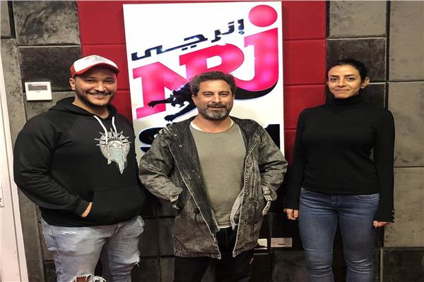 هادي الباجوري مع وائل منصور وسارة المنذر