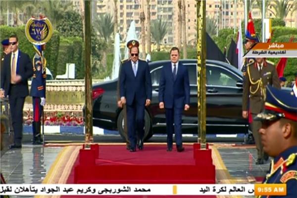 الرئيس السيسي ووزير الداخلية يشهدان الاحتفال بعيد الشرطة 