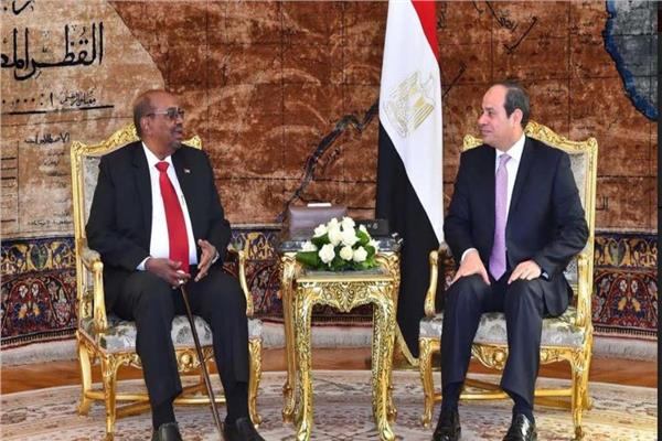 الرئيس عبد الفتاح السيسي والرئيس السوداني عمر البشير