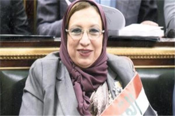 الدكتورة ايناس عبدالحليم وكيل لجنة الصحة بمجلس النواب